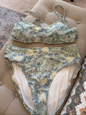 summersalt Sage Green and Pale Yellow Floral High-Waist Bikini Set
